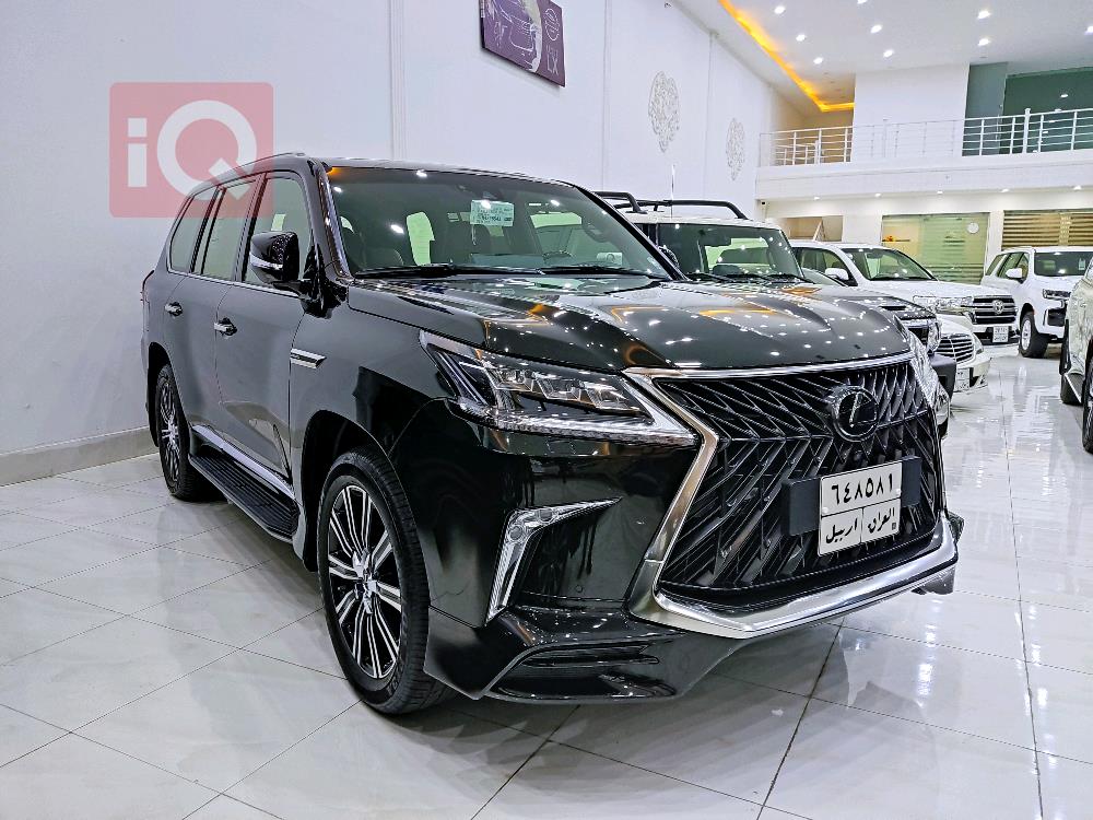 Lexus LX